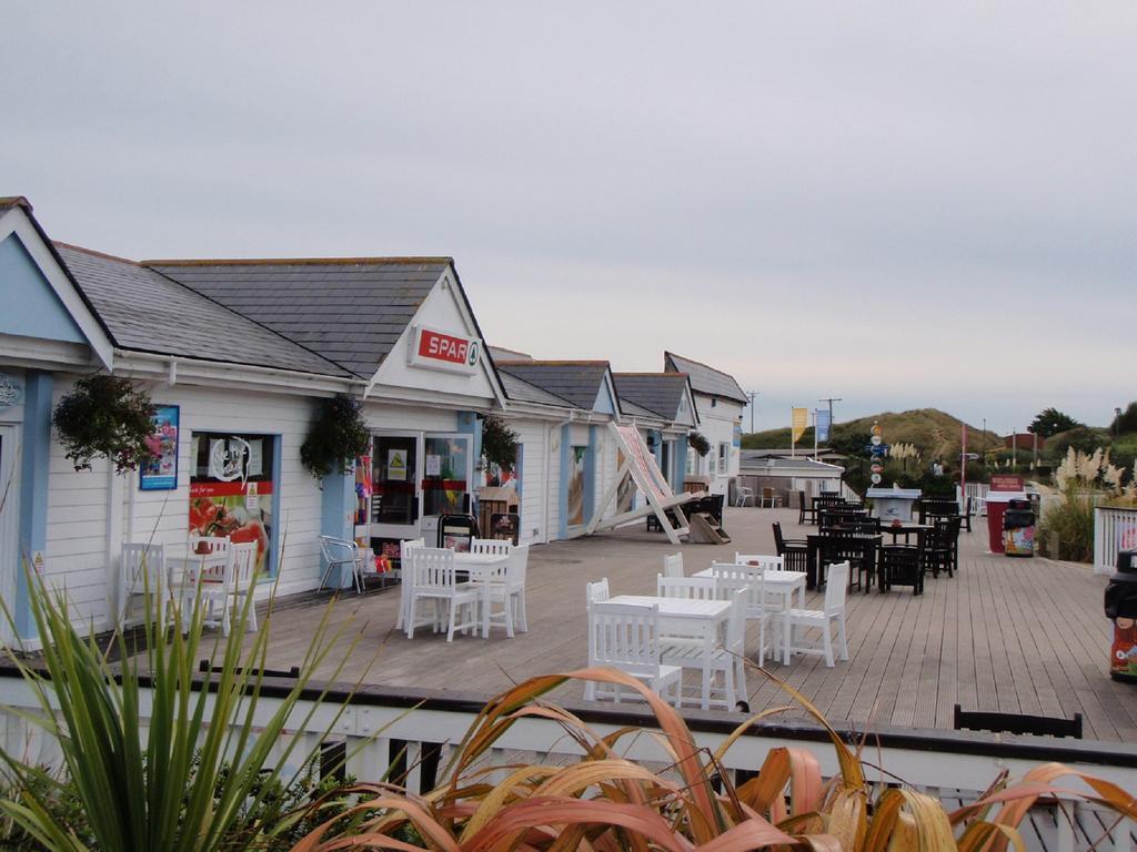 Holidays At Perran Sands Holiday Park Perranporth Esterno foto