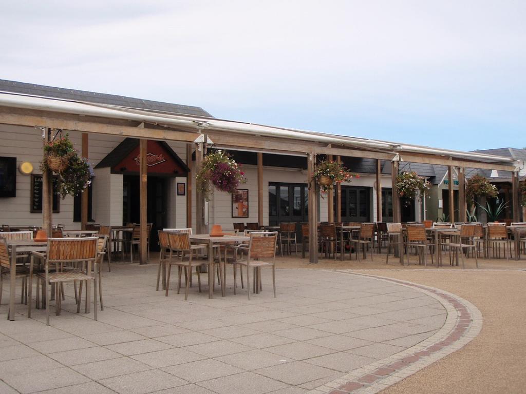 Holidays At Perran Sands Holiday Park Perranporth Esterno foto