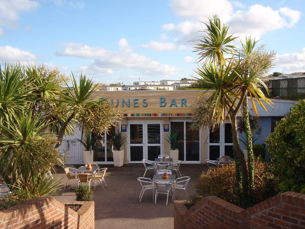 Holidays At Perran Sands Holiday Park Perranporth Esterno foto