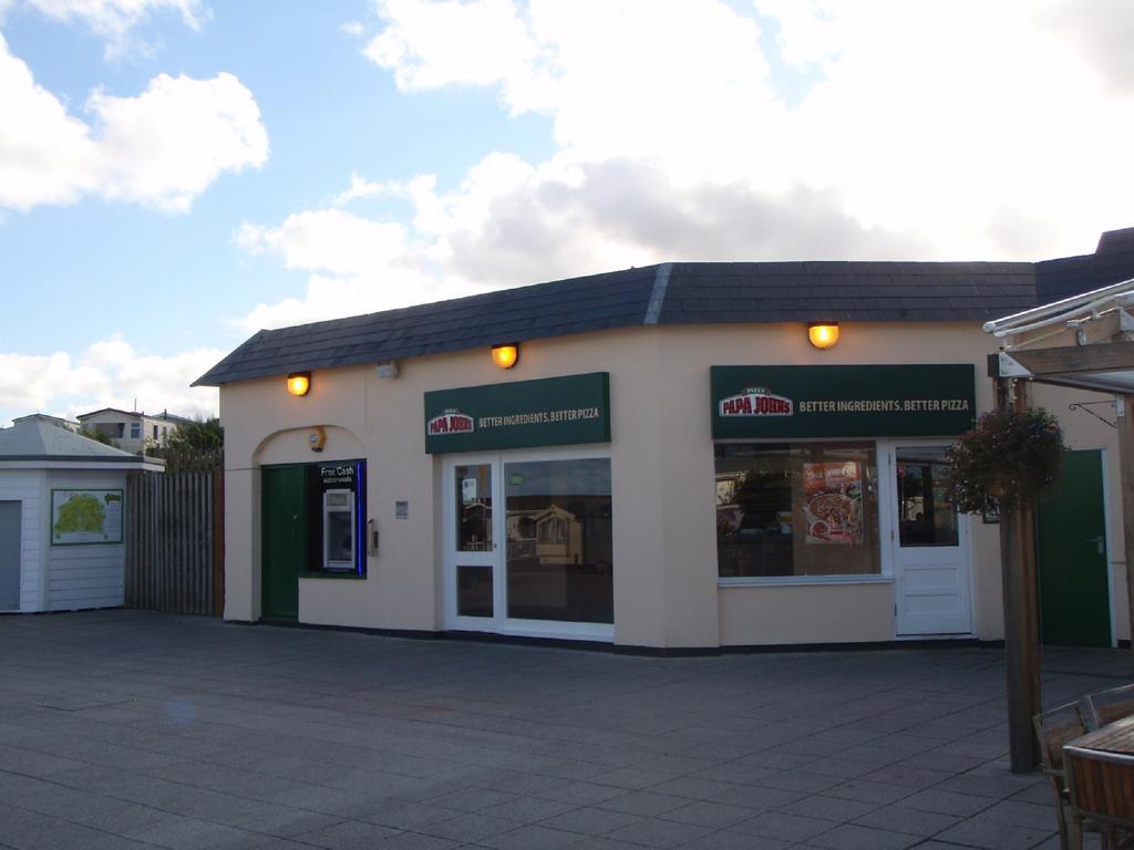 Holidays At Perran Sands Holiday Park Perranporth Esterno foto